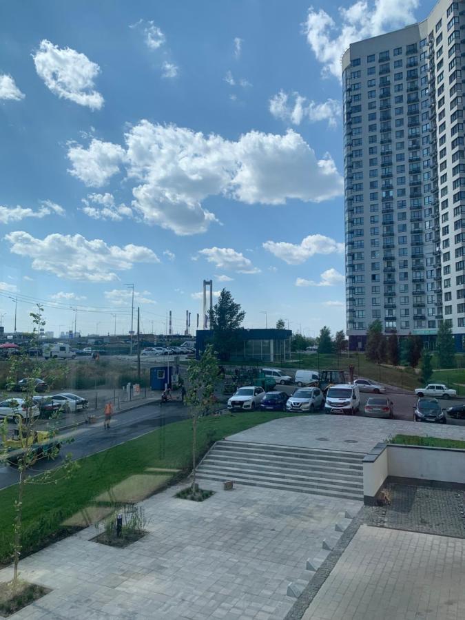 New 3 Rooms Apartment Near The Metro Station Kyiv Exterior photo