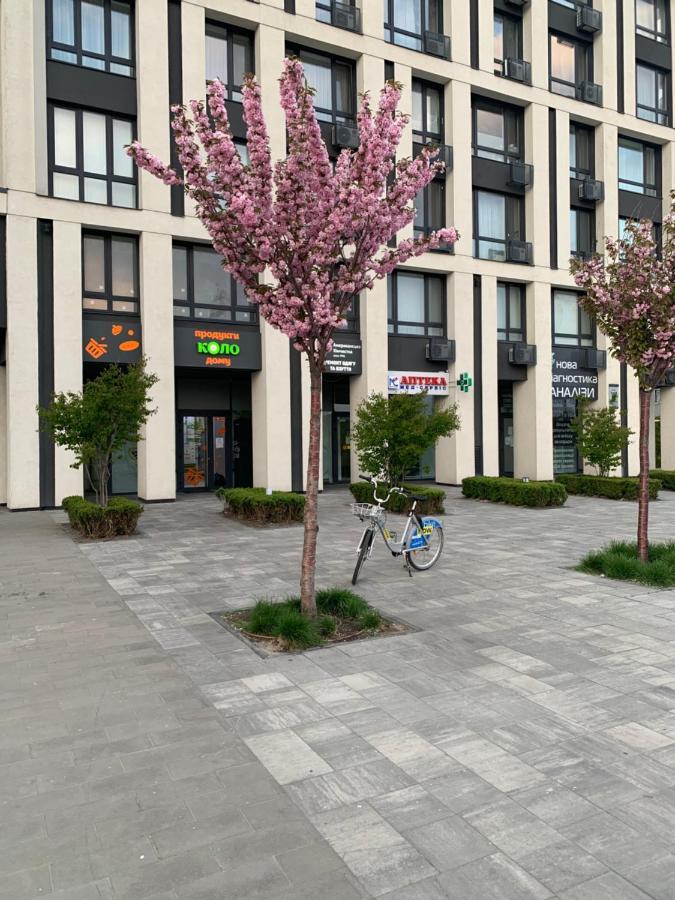 New 3 Rooms Apartment Near The Metro Station Kyiv Exterior photo